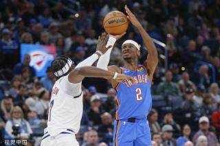 篮协下发“归化”球员入籍流程引热议！媒体人：多数CBA球队持观望态度