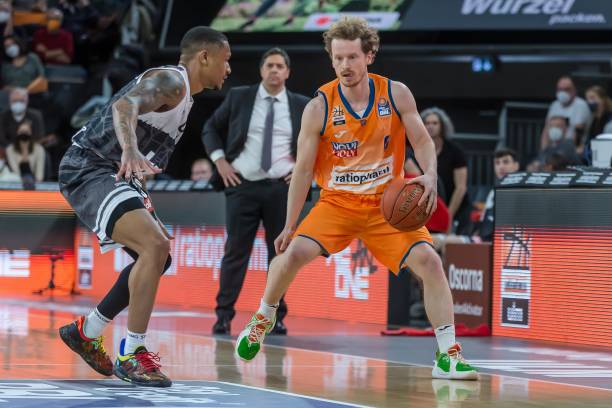 是保住了球 是保住了球